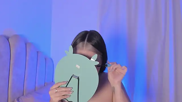 Snapshot of Marianagarcia01 chatting on March 28, 10:31 pm Marianagarcia01 online show from March 28, 10:31 pm