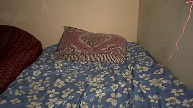 hot hunk boy online show from March 3, 6:47 pm