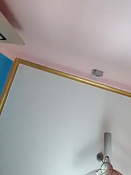 Snapshot of xx54362 chatting on March 21, 5:45 am xx54362 online show from March 21, 5:45 am