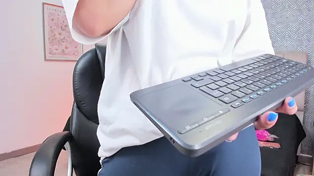 ah mara  online show from February 2, 11:31 am