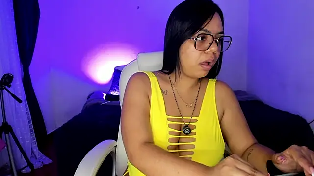 Snapshot of ashanty_b5 chatting on March 7, 2:41 am ashanty b5 online show from March 7, 2:41 am