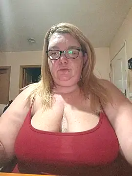 diosacurvy1984 online show from December 5, 8:01 am