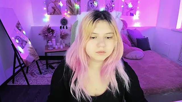 DiaAngell online show from March 10, 7:30 pm