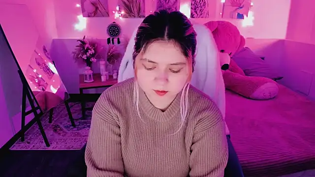 DiaAngell online show from April 5, 7:33 pm