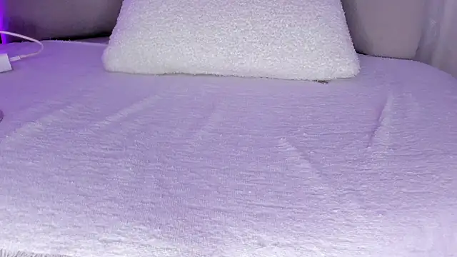 cutte hanna18 online show from January 9, 4:32 pm