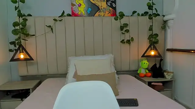 Paulina Lopezz online show from February 26, 8:19 pm