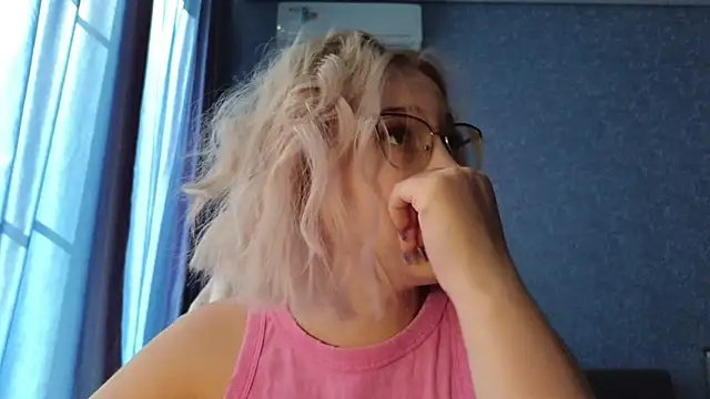 HotBrandyX online show from September 19, 5:42 am