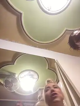 Snapshot of viktoria_davis_ chatting on January 14, 10:58 pm viktoria davis online show from January 14, 10:58 pm