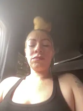 Snapshot of viktoria_davis_ chatting on June 16, 8:55 pm viktoria davis online show from June 16, 8:55 pm