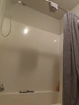 TattedMamaXOXO online show from April 10, 1:49 pm