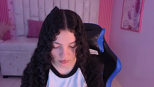 shalon diaz s online show from February 17, 1:07 pm