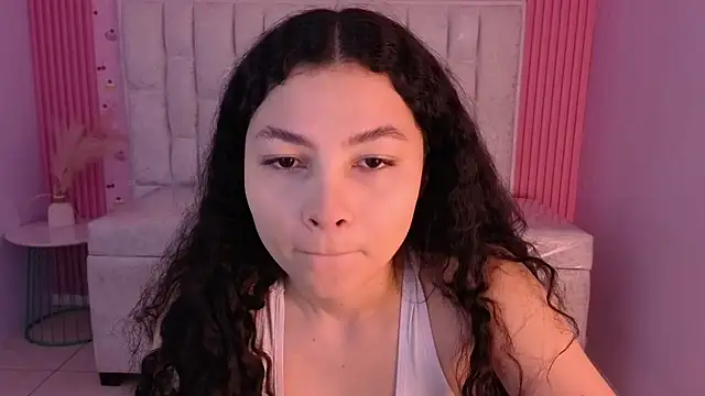 shalon diaz s online show from February 19, 1:07 pm