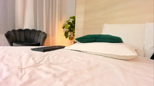 EllaWhiteX online show from May 22, 5:07 pm