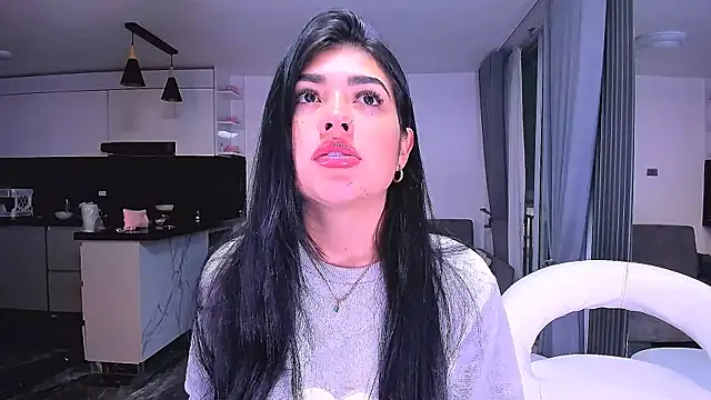 1lubonnie online show from May 14, 3:57 am