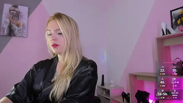 RayaCarr  online show from October 27, 1:37 pm