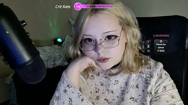 Electro doll online show from March 5, 11:28 am