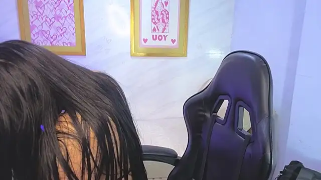 Paulette v online show from March 28, 1:11 pm