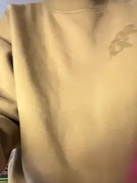 astrid  online show from March 26, 10:21 am