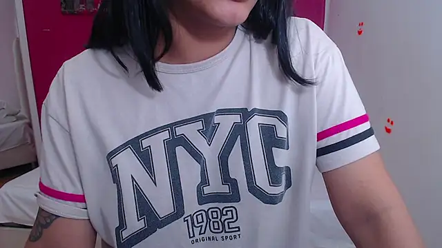 tinyy whore18 online show from March 5, 3:07 pm