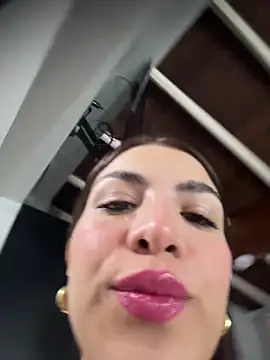 thompsonabella666 online show from March 13, 4:30 am