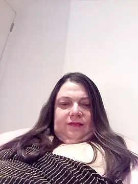 HotHornyEmmaX online show from February 14, 5:46 pm