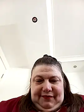 Snapshot of HotHornyEmmaX chatting on April 23, 11:42 am HotHornyEmmaX online show from April 23, 11:42 am
