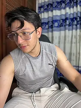 Amon  ashford online show from April 5, 3:15 am