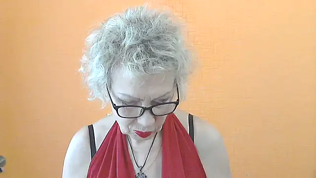 NessyJenixs online show from June 16, 6:38 am