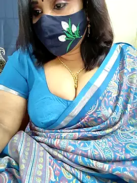 Queenflowerr online show from February 10, 12:42 pm