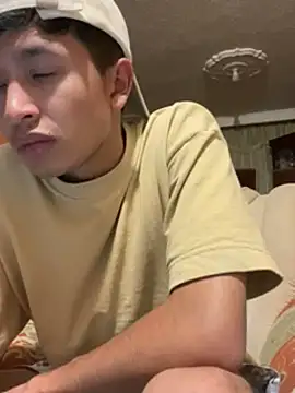 Snapshot of sebaxx8_ chatting on February 24, 3:53 pm sebaxx8 online show from February 24, 3:53 pm