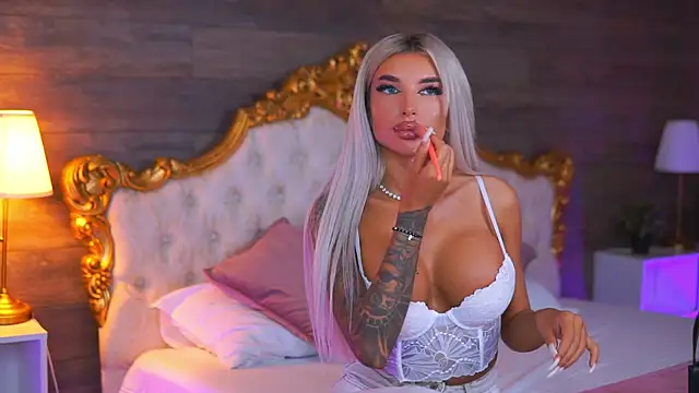 Snapshot of Juicy_Jessye chatting on July 1, 8:52 pm Juicy Jessye online show from July 1, 8:52 pm