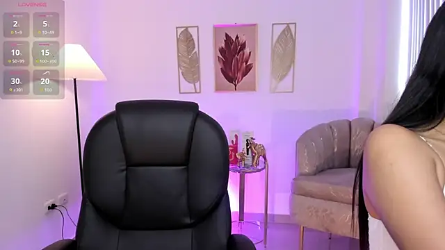 Layla Breezee online show from October 25, 2:46 pm