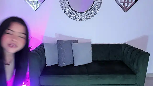 Layla Breezee online show from March 5, 11:50 am