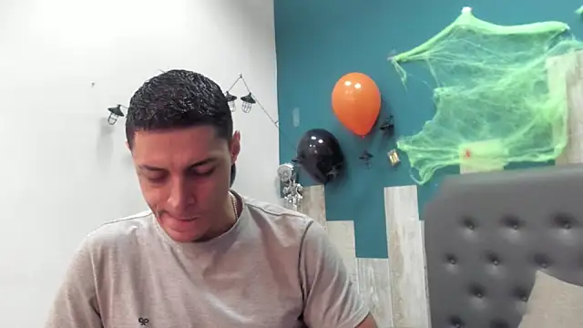 Frank Millers online show from October 28, 5:04 pm