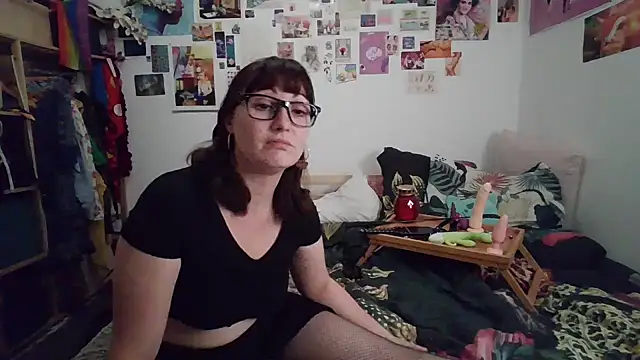 AdorahB3ll3 online show from March 3, 8:11 pm