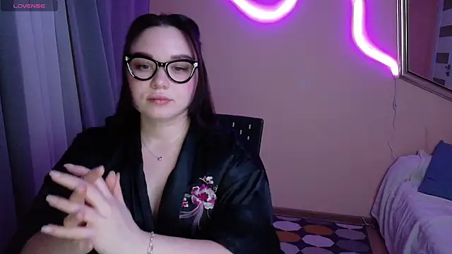 Snapshot of Angel_A008 chatting on January 22, 9:32 pm Angel A008 online show from January 22, 9:32 pm