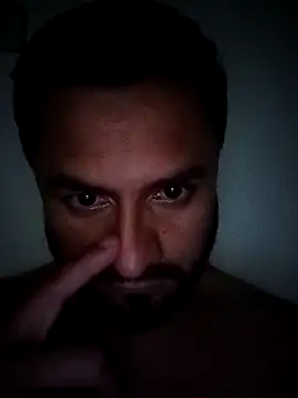 Snapshot of Ant1990 chatting on March 18, 3:31 am Ant1990 online show from March 18, 3:31 am