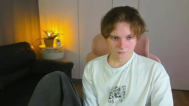 DemianEnglen online show from April 6, 2:29 pm