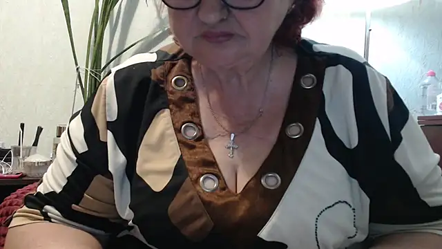 DeniseeRosea online show from May 27, 7:00 pm