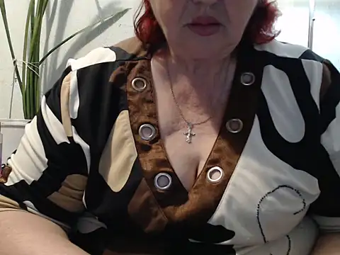 DeniseeRosea online show from June 2, 11:18 pm