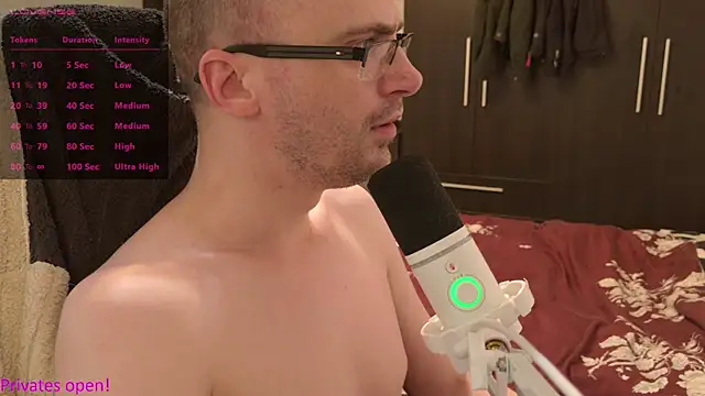 Moonsire1 online show from June 20, 2:36 am
