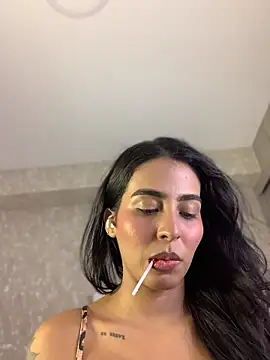 Snapshot of genesissara chatting on June 27, 12:26 am genesissara online show from June 27, 12:26 am