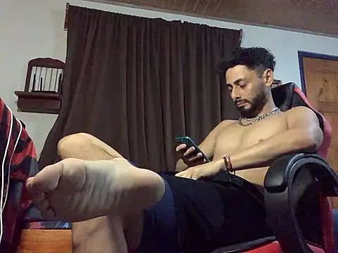 Nooneisthis online show from April 12, 7:02 am