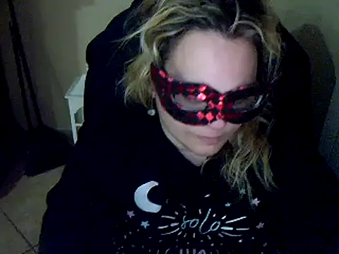 topina8 online show from March 6, 9:20 pm