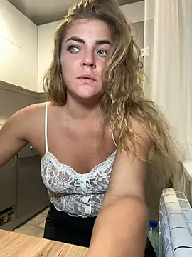 Donna Sun online show from March 2, 6:40 pm