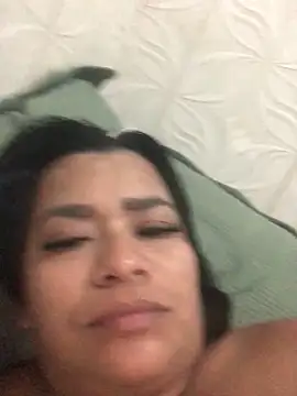 Snapshot of indiazinha69_ chatting on May 30, 11:57 pm indiazinha69 online show from May 30, 11:57 pm
