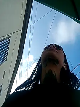 Snapshot of esmeralda06 chatting on December 17, 1:17 pm esmeralda06 online show from December 17, 1:17 pm