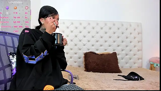 esmeralda06 online show from April 17, 2:20 pm