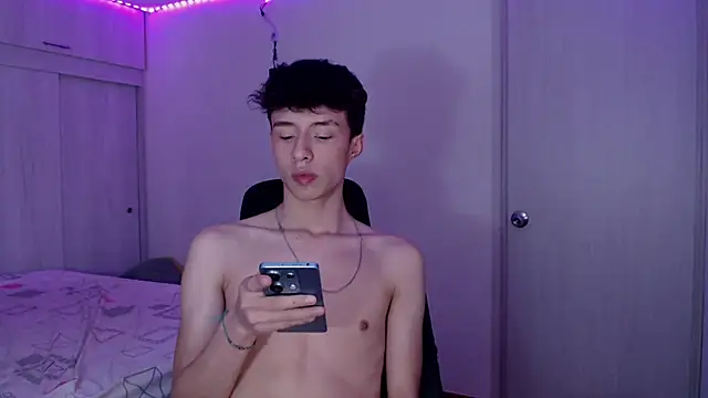 Juanmres online show from March 31, 7:25 pm