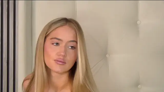 Snapshot of ur_wet_dreams chatting on March 20, 7:14 am ur wet dreams online show from March 20, 7:14 am